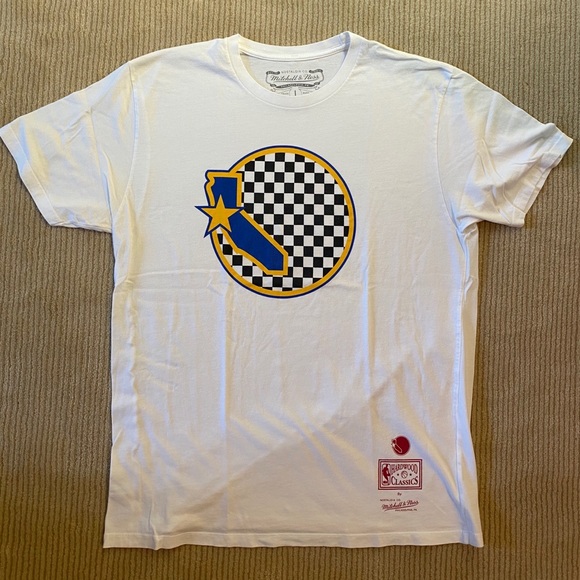 Mitchell & Ness Other - Mitchnell & Ness Tee
